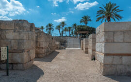 בתי השער האזוריים המונומנטליים של שלמה