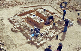 2,500-Year-Old Tomb Complex Discovered at Critical Crossroads in Southern Israel